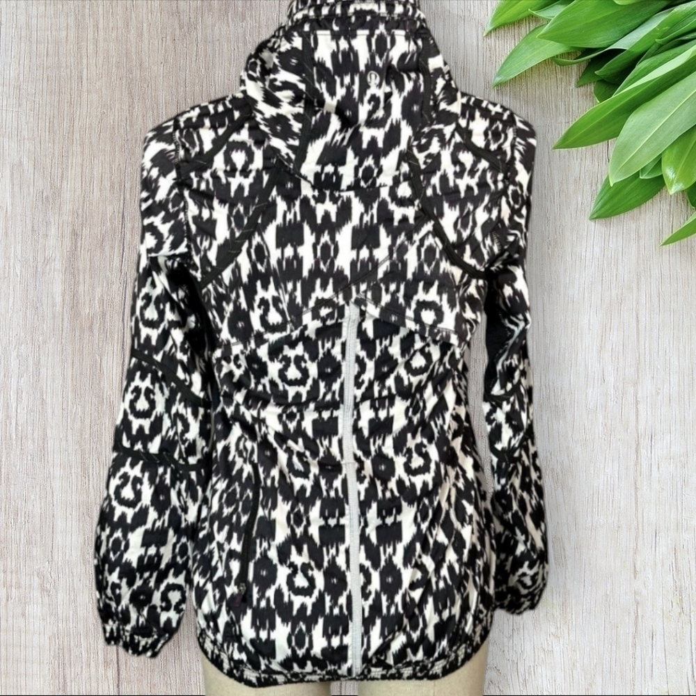 Lululemon Willpower Sprinkler Ikat Downtime Jacket Special Edition Size 6 - Picture 4 of 14